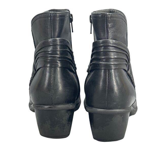 Clarks Bendables Black Leather Side Zipper Ankle Heeled Booties Women 9 - Picture 4 of 8